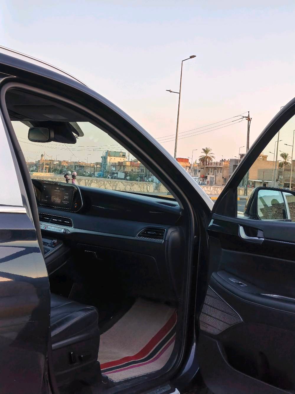السلام عليكم سياره بلاسيد كلكرفي موديل 2021 وارد امريكي
محرك 6 سلندر 
كامرات محيطيه 360 درجه
كاميرات بالاشاره 
تحكم ستيرن
6 وضعيات قياده
مقاعد تدفئه تبريد مساج 
داتاشو
مقعد خزن ميموري+ مقاعد كهرباء 
7 راكب مقاعد كهرباء ملكي
سقف كنتاره 
بونراما على طول السياره 
عدسات LED
تشغيل عن بعد
گير دگم+ سايد بريك بصمه
بصمه ابواب
اوتو بارك
جنطه شفط 
شاحن واير ليست +USP
تحكمات الشاشه مقاعد و التبريد و الصوت
وبعد هواي مواصفات بالكلكرفي غنيه عن التعريف فول مواصفات
ملاحظه : الضرر بابين عكس السائق كلير 
***********