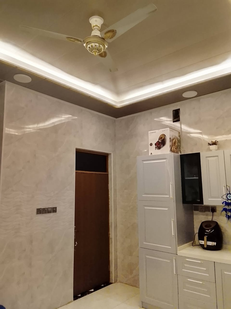 🏠 بيت للبيع – حي العسكري
📍 حي العسكري مقابل أسواق آدم
📐 المساحة: 200 متر
🏡 بناء جديد – طابق واحد
يتكون من: 🔹 غرفتين نوم
🔹 صالة
🔹 مطبخ
🔹 استقبال
🔹 حمام داخلي
🔹 حمام خارجي
💰 السعر: 195 مليون
⚡ بيع مستعجل – السعر مناسب
📞 للاستفسار والاتصال:
***********
