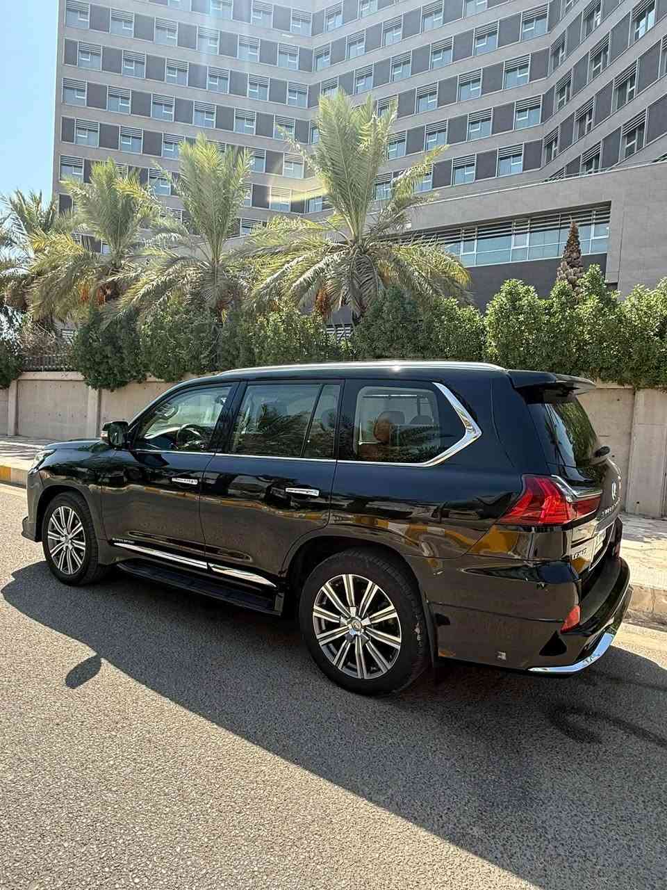 0‏LEXUS SUPER SPORT LX57
.لكزز فول موصفات 
.محرك 8 سلندر 570 
.مديل 2017 
.كفاله عامه 
.مغله أفلام حمايه PPF
.ماشيه 112 
.تخم تاير جديد
.رقم إربيل 
.داخل مشمشي
.حساس أمامي خلفي 
.رادرات 
.كشن كهرباء خزن 
.كشن تدفأه تبريد 
. شاشات خلفيه 
.بردات جانبيه 
.جكات أمامي خلفي 
.داتا شو 
.خمس كامرات 
.سلايد 
.رقم جديد 
.سعر السياره 580
.رقم الهاتف للتواصل / ***********
