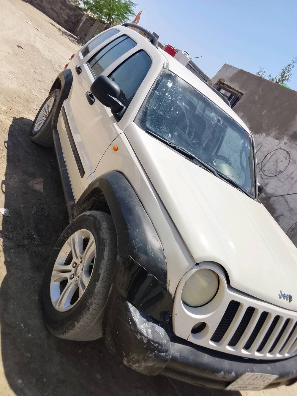 جيب رانجلر • ٢٠٠٤ • بصرة