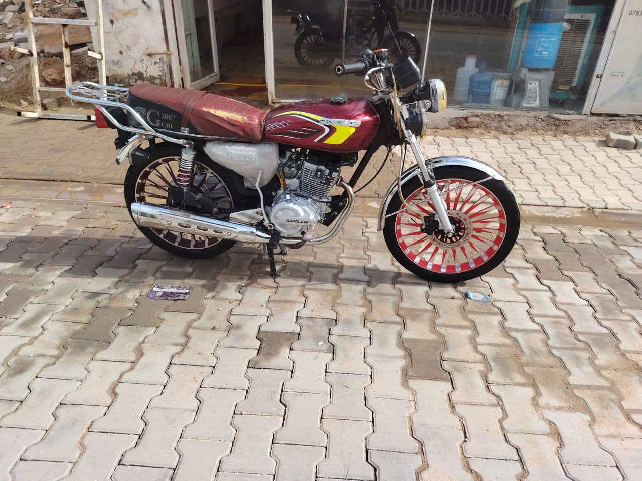 سكنر • ٢٠٠ • ٢٠٢٥