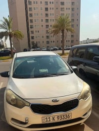 سيارة سيراتو موديل ٢٠١٧ رقم بغداد بسمي سعرها ١٠٥ وبيها مجال ٠٧٧٧١٩٦٢٢٤...