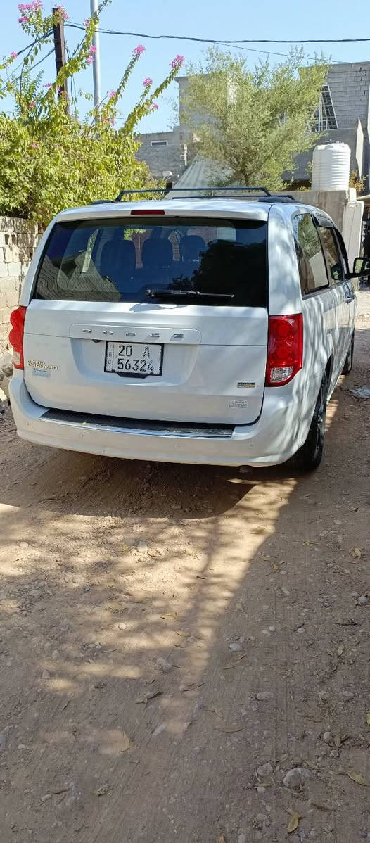 للمراوس او البيع
دودج كراند كرفان Dodge Grand Caravan SXT
موديل 2019 لون ابيض رقم ديالى 
مكان السيارة : ديالى
الممشى : 140 ميل فقط
المواصفات : SXT فول مواصفات - شاشة كبيرة - كامرة - تحكم - كروز - 7 راكب

السيارة مكفولة من الضربة القوية والغرق والشاصي واللغد والايرباك
الصبغ : 3 قطع ونص فقط جمالية بدون دواخل
صفحة السايق : جاملغ امامي + بيبان
الصفحة الثانية : باب خلفي
بدون معجون ولا دواخل
محرك وكير بشرط الفحص

السعر قفل للبيع : 15,000$ وبيها مجال بسيط
المراوس : اراوس بــ برادو 2009 وانت صاعد
او بيكم فورد F-150
وادفع فرق اذا تطلب

للجادين فقط - اتصال او واتساب
[خلي رقمك هنا]
وهاي صيغة مختصرة للتعليقات:

عندي كراند كرفان 2019 ابيض رقم ديالى SXT ماشي 140 ميل، مكفول بيه 3 قطع ونص صبغ بدون دواخل، جاملغ وبابين صفحة السايق وباب خلفي الصفحة الثانية. قفل 150$ للبيع، اراوس ببرادو 09 وفوك او F-150 مكانه ديالى. بعقوبة, ديالى

نص مكتوب في الصور:
- للمراوس او للبيع Dodge Grand Caravan SXT 2019 ابيض - رقم ديالى - ماشي 140 ميل مكفول - صبغ 3 قطع ونص السعر: $15,000 مراوس ببرادو 2009 وفوق او 150-F السيارة نظيفة - جاهزة للتسجيل . ديالى - العراق للمزيد من المعلومات | اتصال: ***********