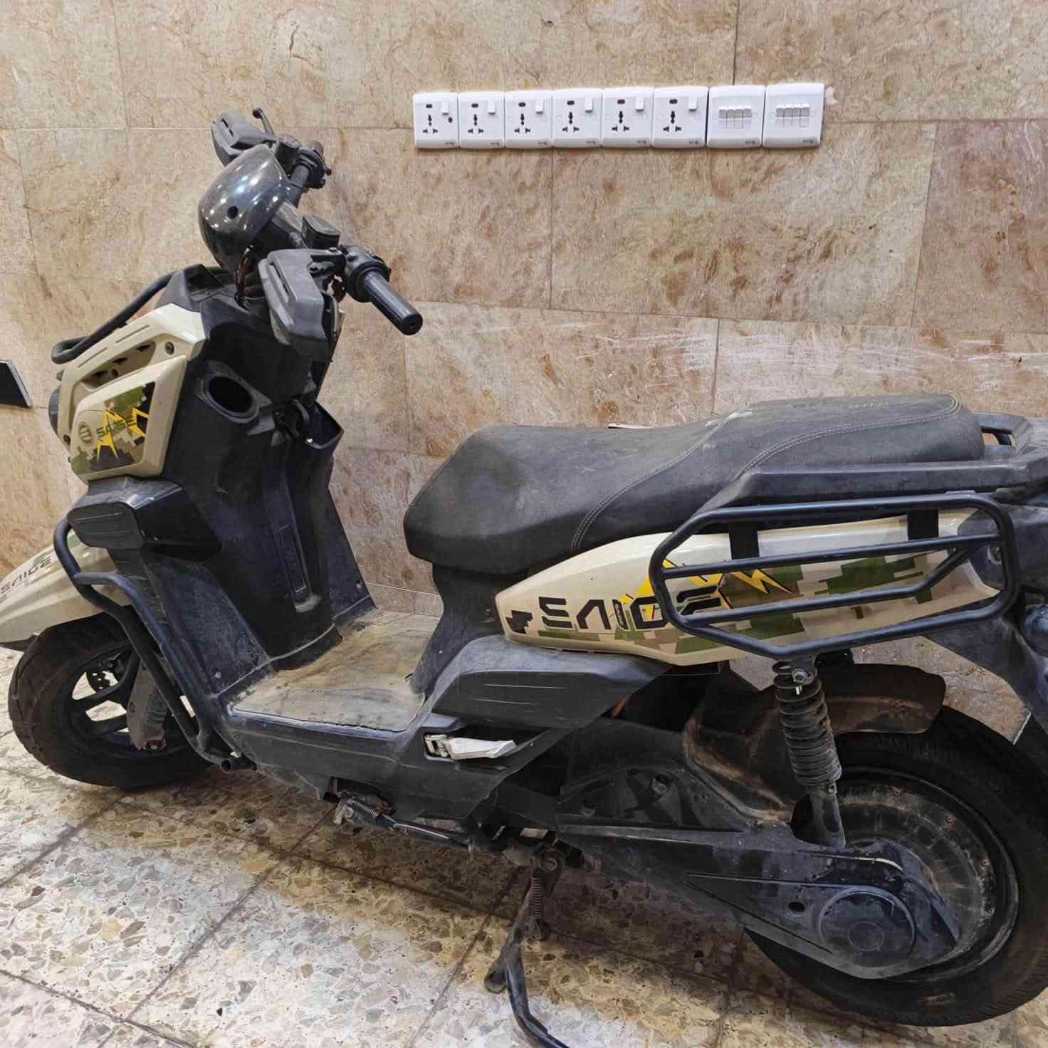 🏍️ دراجة أباتشي للبيع
💰 السعر: 700 ألف وقابل للتفاوض
✅ بحالة جيدة جداً
🔧 الماكينة لم تُفتح نهائياً
🔋 البطارية لم تُفتح، لكن حالتها منخفضة
📌 الدراجة جاهزة للاستخدام
📞 للتواصل: ***********
