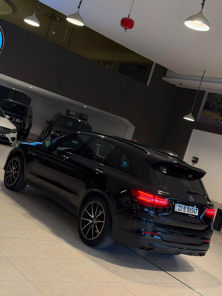 السلام عليكم
للبيع فقط
مارسدس GLC 43 AMG 
محرك 6 سلندر بي توربو موديل 2019 ماشي 98 الف كيلو
فول الفول 4 فصوص
بانوراما وجكات وكامرات 360 درجه وحساسات ورادارات وبصمات وكشنات رياضيه جلد وخزن وتدفئة وصندوك كهرباء وصوت صالنصة رياضي وبعد كلش هوايه مواصفات )
السياره وارد امريكي بدون صبغ او تبديل او ايرباك فقط بالتاير و گير ومكينه بشرط  ورقم الشاصي بالصور

السيارة مرقمه وجاهزه
السعر : 265 $ ورقه 
للأستفسار:***********
العنوان:السليمانية المعارض الجديده معرض (الجاف)
