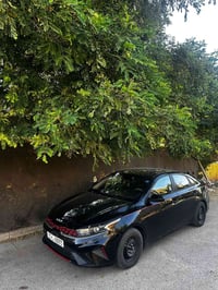 فورتي 2023 رقم بغداد بأسمي ماشيه 50الف كيلو مو ميل   قطعه وحده صبغ جام...