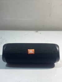 JBL FLIP 5 • مستعمل • بطارية ١٢ ساعة
