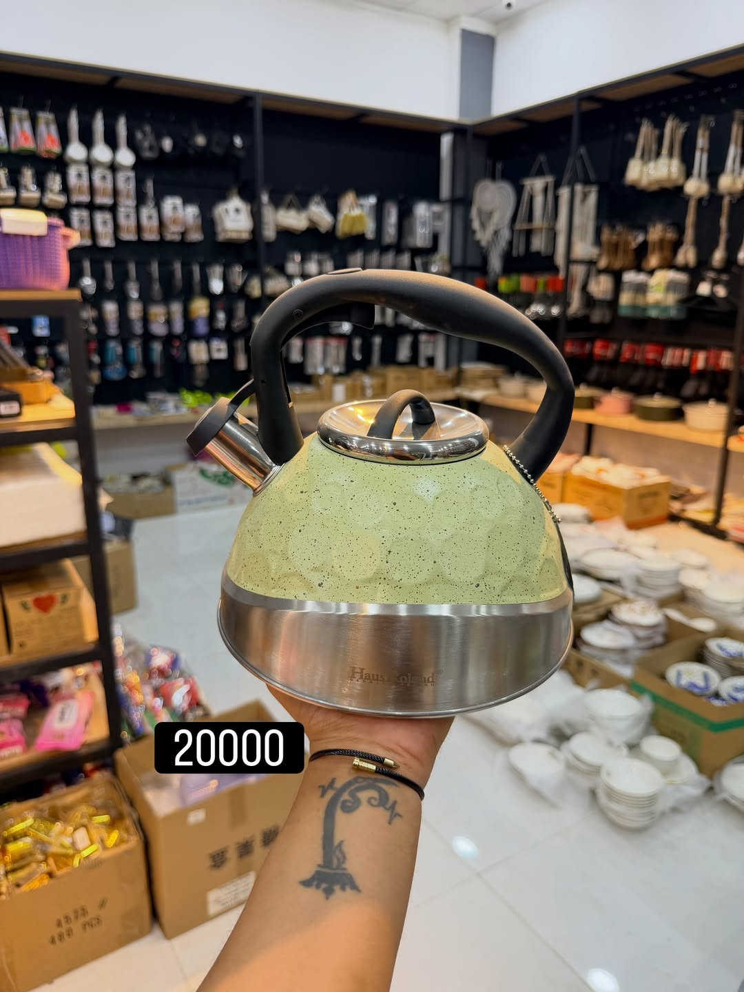 اتوفرت ايتمات منزلية جديدة بأسعار جملة الجملة 🔥🔥🔥
#عروض_خاصة_فقط_يمنا

#تخفيضات تخفيضات 

مدينة العروض . للمواد المنزلية متوفر جميع ايتمات المنزلية - الزجاجيات - المفروشات 

📍عنواننا - كركوك - تقاطع ابو خطاب - قرب معرض السفير

🚚 متوفر توصيل لجميع محافظات العراق سرعة وبأمان 

للطلب مراسلتنا على الماسنجر او على الرقم ادناه 
 . ***********

نص مكتوب في الصور:
- 20000
- 8500
- 7500
- 10000