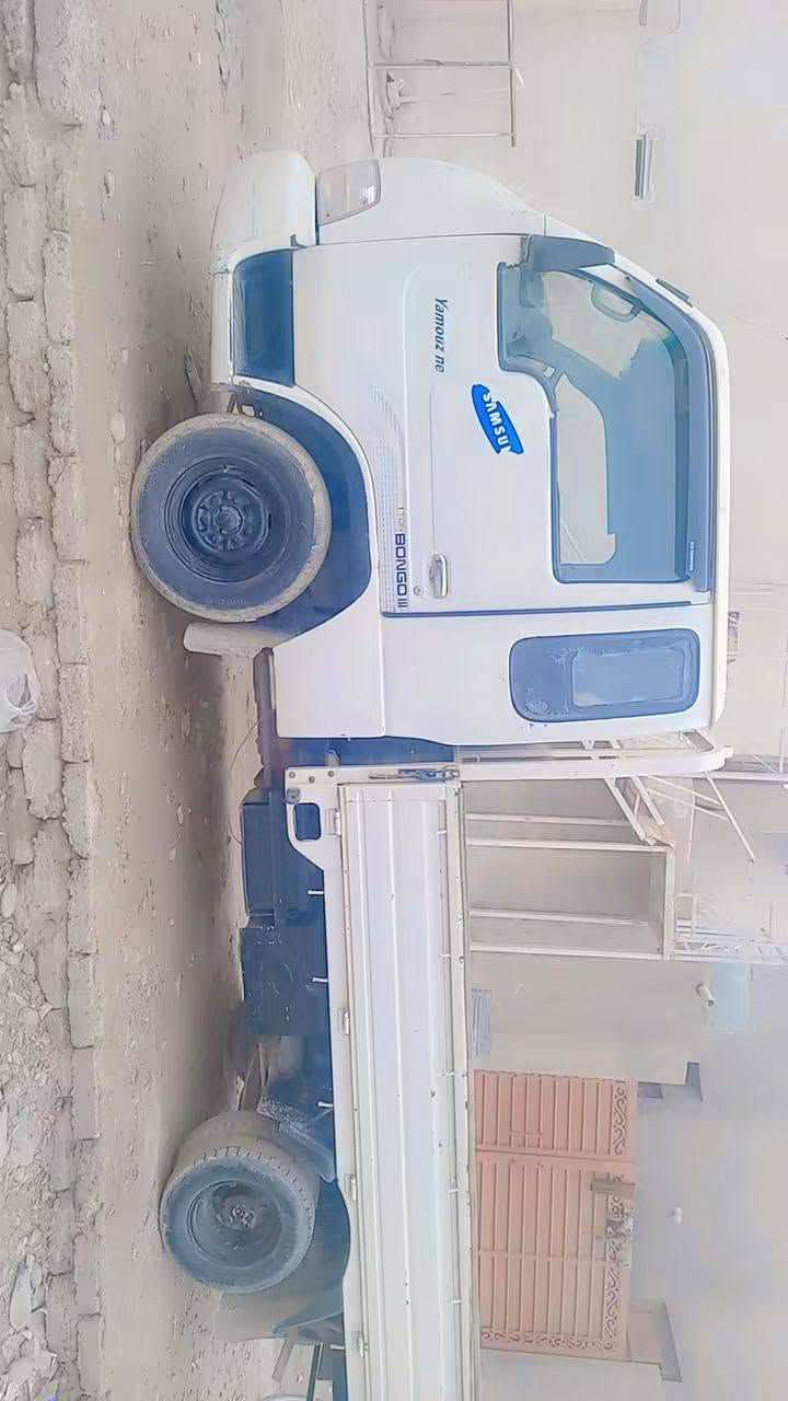 كيا سامسونك موديل 2000 كشر بلادي محرك مجفت 
قبل سنه رقم ألماني صلاح الدين  السعر 53 وبيها مجال
رقم الهاتف ***********
