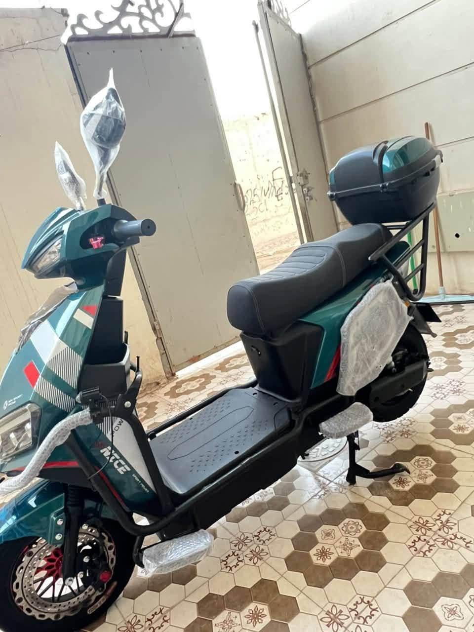 دراجه شركة الماسه 💎
موديل2026
موطور بالكارتون جديد
(اخو الزيروو مستخدم شي قليل جداً مكفول حتى من شخط ...)
(بطاريات عدد 6 على فحص ) 
فول مواصفات  «ملف 3500W)
(نظام  R) (نظام P)
(مخرج شحن USP) 
(سرعة 99 حقيقي) (سرع 4)
(سويجات +بصمات+كرتات)
(مثبت سرعة) 
لايت زنون عالي ناصي 
سماعة بلاتوث بلادي 
جنطه خلفيه بلاديه
اشاير يمنة يسرة دبل اشارة
السعر 700الف
الموقع داخل الرمادي 
الاستفسار :***********
