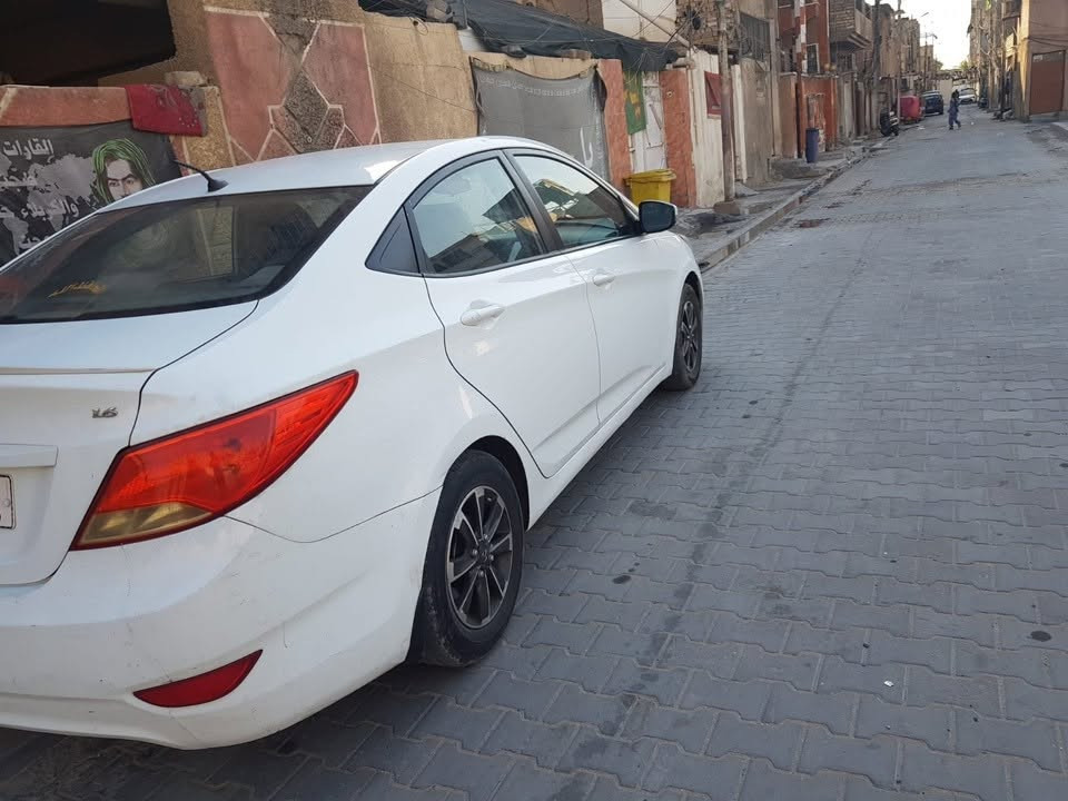 السلام عليكم اكسنت 2016خليجي مكفوله كفاله عامه عدا مكانات بارد السياره بلاديه محرك 1600 كير محرك كهربائيات كله سليم تبريد ثلج❄️السياره جاهزه للاخير كلش نضيفه فول مواصفات اشاير بل مري فتحه سقف تحكم ستيرن ويل كب السعر 105وبيه مجال مكاني بغداد الرقم ***********
