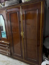 غرفه نوم للبيع مستخدمه شي بسيط كنتور 6 بيبان ومابيها اي عيب او كسر مكا...