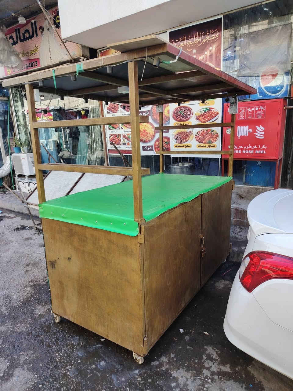 السلام علیکم ميز عصائر للبيع كامل هو وغراضه *********** الكوفه
