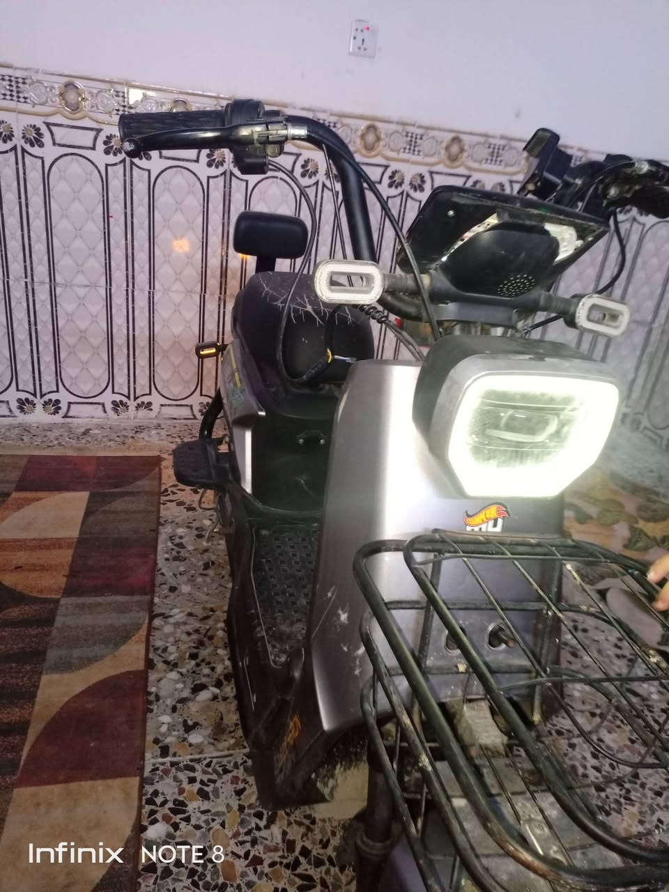 دراجه شحن شغاله بس جيبلها شاحنه***********
