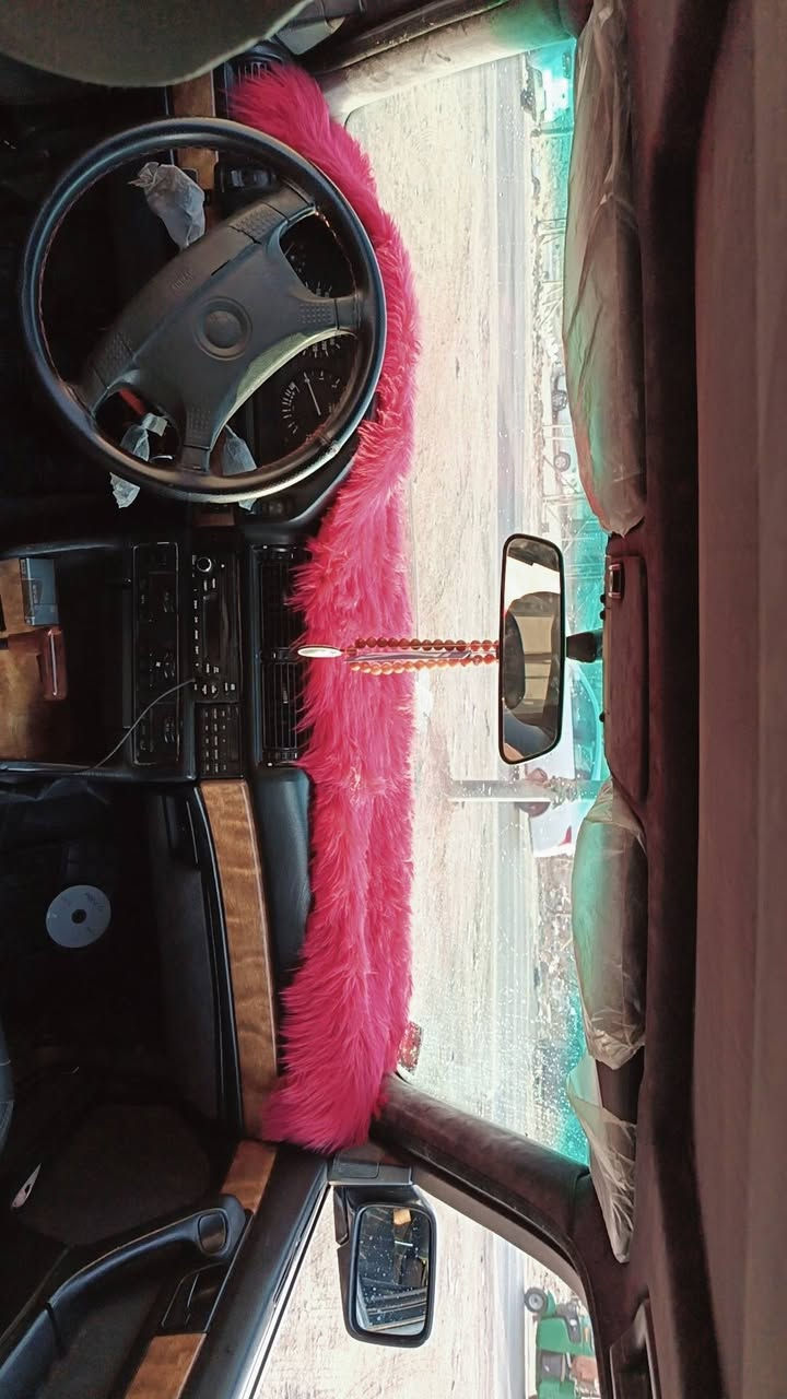 سلام عليكم يأبه شني اليوم
جبت الكم كيكه سوده تخبل 
بي إم 735 مفتوح حيل نضيفه سياره 
صدك مال جناي سياره كير كفاله قبل سبوع شاده
مكينه خير من الله تخبل كهربائية كله شغاله 
تبريد ثلج ❄ لايتات زنون سوارات لايت
كشنات كهرباء شغاله سياره تعمير جديد 
مكفوله من ضربه والكلبه سياره صبغ عام جماليه
دواخل كذالك تعمير جديد نصافه 90/100
رقم بغداد منتج وطني وتخم تاير جديد سياره صاعده هزه هستوه يعني شغل وطلع وين ما يعجبك العنوان بصره كرمت علي السعر 50 وبيه مجال بصيط تواصل ***********
