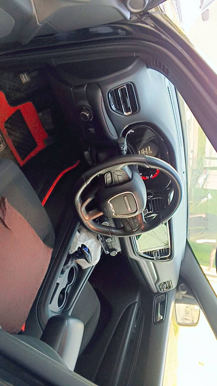 🚙 للبيع: دودج دورنكو 2025
📍 مكان السيارة: بغداد
📞 للتواصل: ***********
📊 المسافة المقطوعة: ٩ الف ميل فقط (زيرو)
🛠️ المحرك: 6 سلندر – 3600cc

السعر :: 215  قفل 

⚠️ حالة السيارة:
• وارد أمريكي
• صور الحادث مرفقة مع الصور
بيه 6 قطع السياره ابيع حزام 
تكم شواصي مكفول
بيه شبر تعديل بدوسه وصبغ 

⚙️ المواصفات: GT
• تشغيل عن بعد
• رادارات جانبية
• تدفئة للستيرن
• تدفئة للمقاعد 
• السعة 7 راكب
• صندوق كهربائي 
• لدات
• لاين زنود بلادي
• حساسات خلفية
رادار خلفي توقف ذاتي
📌 تفاصيل إضافية
• رقم السيارة: بغداد الدولي الجديد
• باسمي  تحويل مباشر
• لون السيارة: أسود
