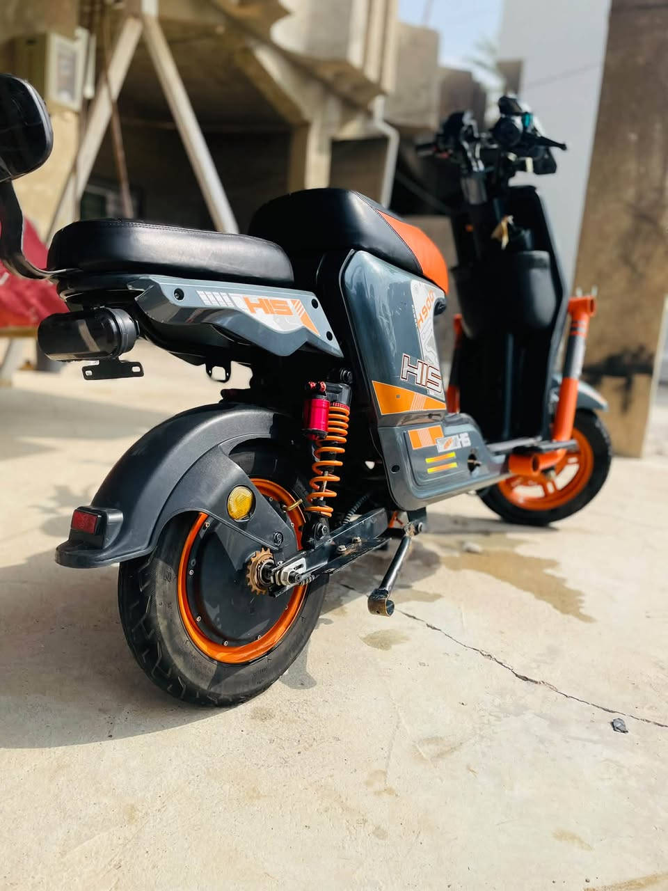 H900 • جديده • ٥ بطاريات