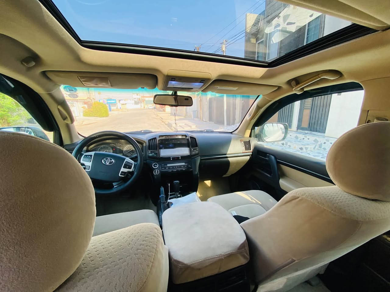 تحياتي للجميع لاندكروزر 2008فول فول قطري v8دبل سبير وسلايت كير تماتيك سلاجه تبريد مركزي تحديد سرعه حساسات بعد هواي مواصفات رقم اربيل سنويه هزه و رقم جديد سياره نظيفه جداجدا مكفول من الحادث مكفول من البارد وطخات فقط لونه سلڤر خمسه قطعه الكدام مجلوع وبس رش فقط بدون قطره معجون سياره كلش مناسب سعره ٢٣٧ومجال بسيط مكان كركوك سعره مال مونيكا نظيف رجاء لاتخابر جوه ٢٣٠ /***********
