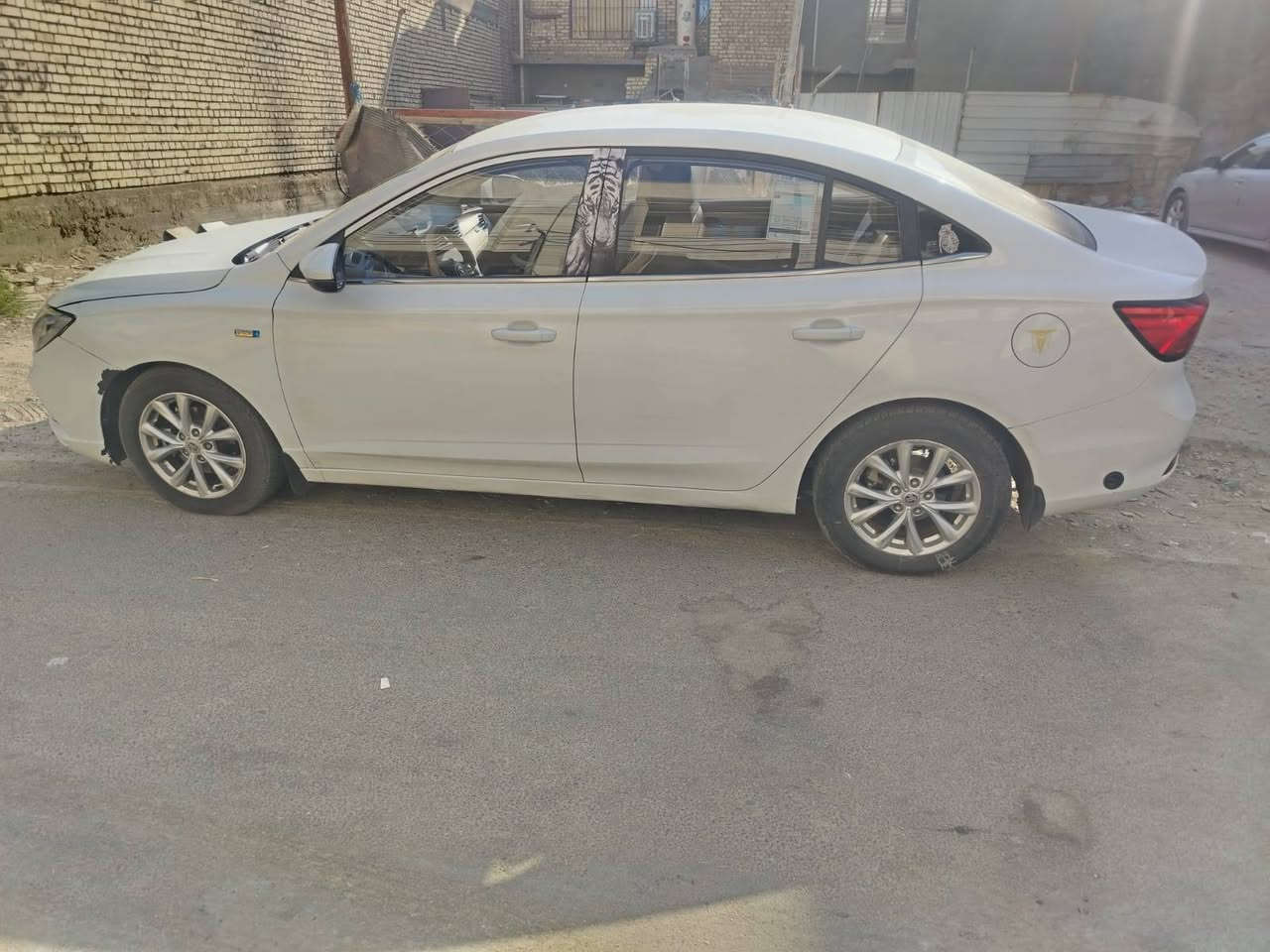 للبيع ام جي 5 موديل ٢٠٢٤ سياره جاهزه صدر امامي خلفي جديد بيها ضربه صور بالمنشور موجوده محور غاز يعني صرف ماكو دوانز ماكو سياره خير من الله والضربه بدون دواخل رايدها ب ٩٠ وبيها مجال للاستفسار اكثر *********** واتساب + خاص مفتوح
