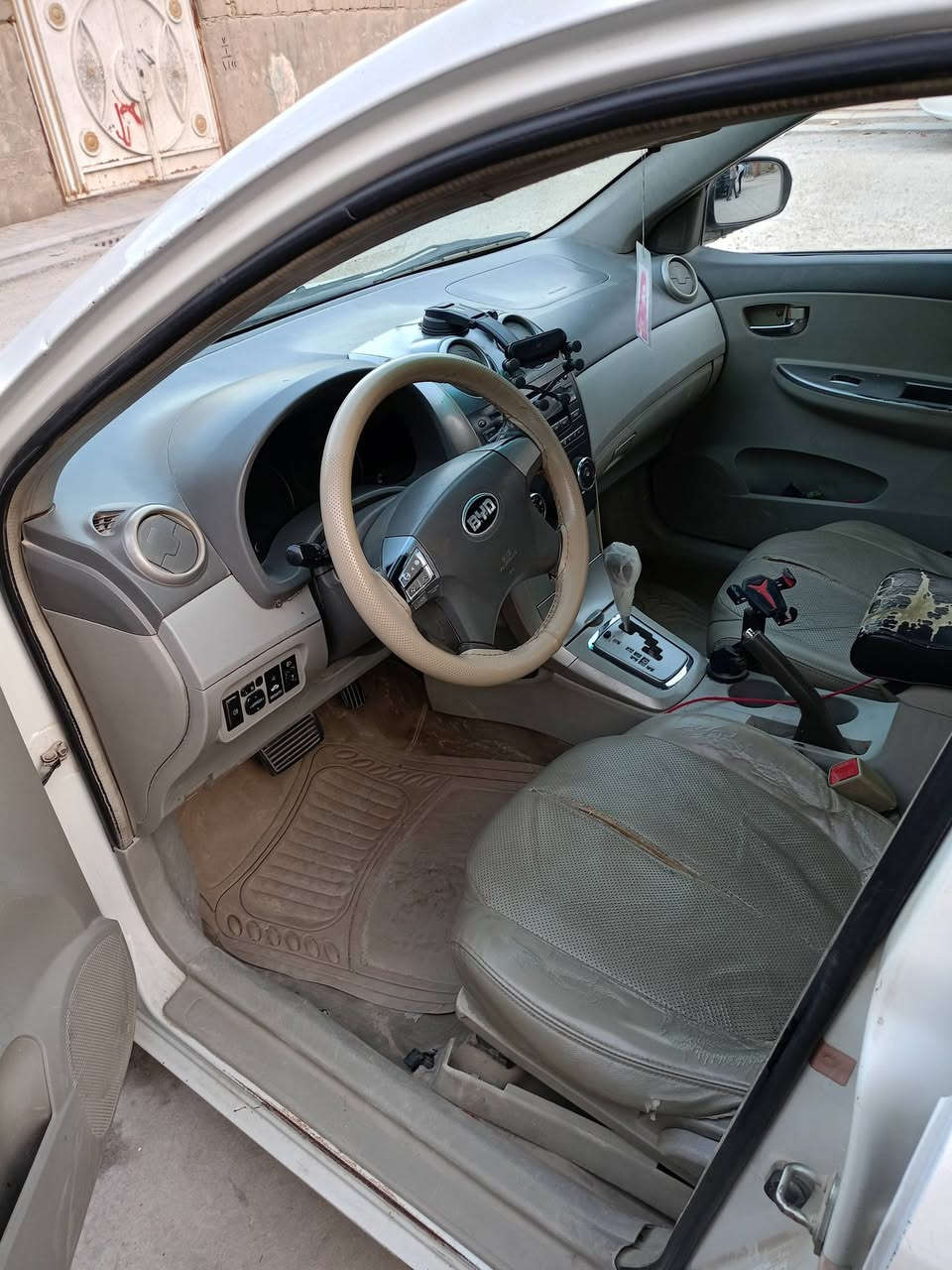 سلام عليكم
بي وايدي 12 G3 كير ومكينه بلاديات كله مكفول كهربائيات كله شغاله دواخل نضيفه حداديه نضيفه تبريد تدفئه كله شغال مابيه حادث قوي بس الدوسه رقم بغداد مكان كربلاء طويريج 
السعر 48 وبيه مجال تواصل ع الرقم 
***********
