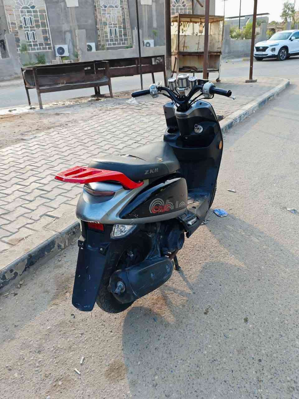 بوليس • نضيفة • تايرات جديد