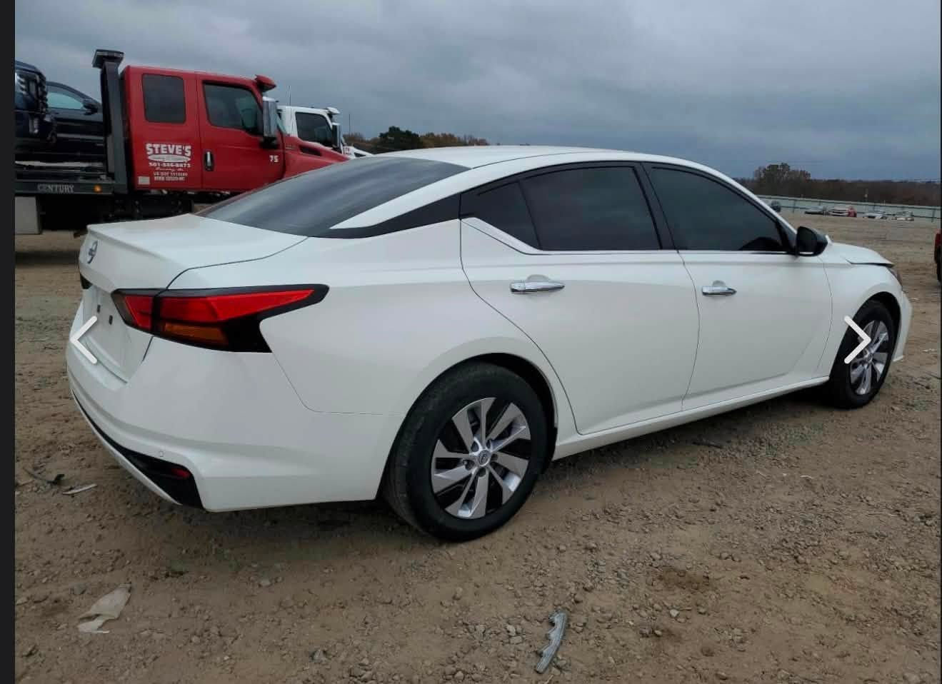 بسم الله الرحمن الرحيم  Nissan altima s
سەیارەکە بەبێ ناوگردن بەبێ ئایرباگ بەبێ بۆیاخ تەنها و تەنها وەکوو لە ڕەسمەکە دیارە لێوی بۆنیدی یەک پەڵەی بچوک بۆیاخی هەیە ماشاللە لێ بێت سەیارەکە بێ نوقسانیە سێتی رادیەتەری بیلادی خۆی لەسەر ماوە  بە نسبەت رۆشتنەوە (٤٢،٠٠٠) مایل رۆشتوە سەیارەکە جاهیزە کاتی نەشکاوە ٣ مانگ کاتی تیایە (٩٠) ڕۆژ  بۆ زانیاری زیاتر پەیوەندی بکەن (***********) ناونیشان کەلار ئادمین 🤍
