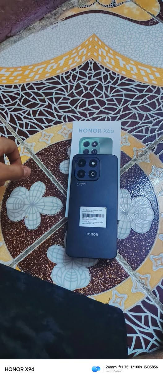 سلام عليكم  هونر x9b
الجهاز نضيف اخو الجديد 
كرتونته ويا سعره 175 بغداد البياع حي التراث ***********
