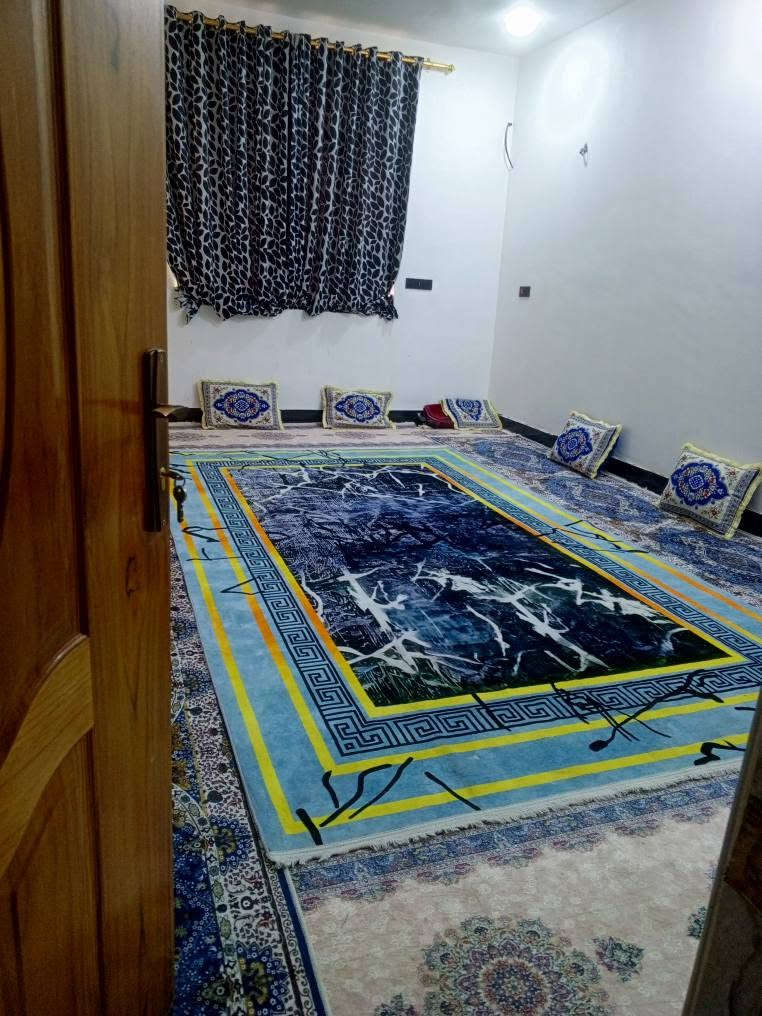 المساحه 200 متر بناء حديث مال جناي 
غرفتين صاله استقبال مطبخ حديقه حمام داخلي وخارجي
عنوانه نجف شارع كربلاء نجف جهة ياعلي رقم العمود 155 قريب طريق الزائرين يبعد عن الشارع العام 350 متر
طابو زراعي سند 25 مشمول بقرار التطويب رقم 320 تبليط ماء كهرباء سوك مستوصف خط كيات
سعره 45 وبيه مجال بسيط
يرهم اقساط مقدمه 30 والباقي دفعات
للتواصل خاص 
او الاتصال *********** النجف, العراق
