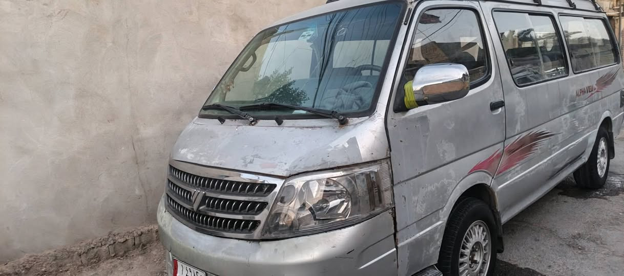 سلام عليكم فتون مديل،10،للبيع رقم بغداد سنويه لل28صاحبه يريد تحويل مكينه وكيل وكسن ودوشمه وكهربايات وصدر أمامي خلفي كله جديد سياره بلاديه سياره حلوه سعره 50وبيه مجال  عنوان بغداد الحسني المعامل رقم***********
