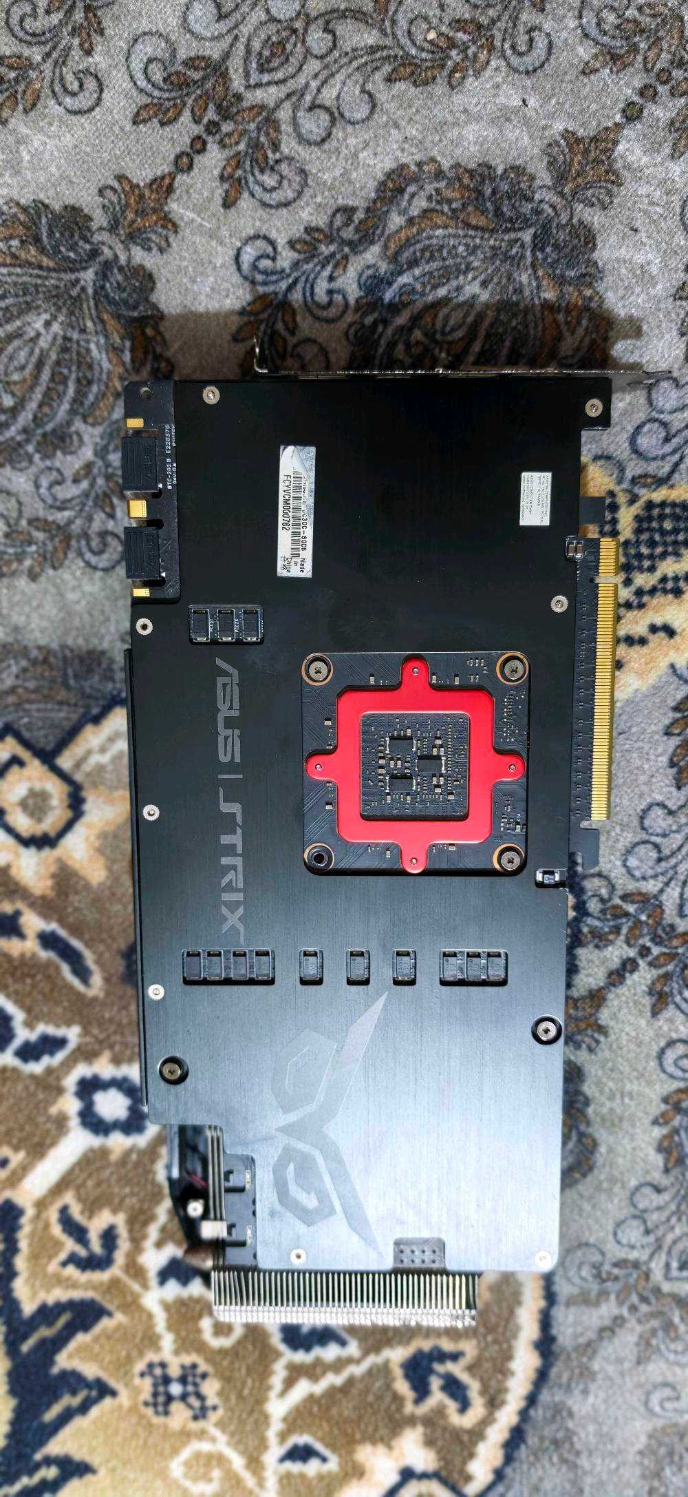 السلام عليكم 
عندي كرت شاشة للبيع مستعمل ASUS ROG Strix GeForce GTX 980 Ti 
السعر مع التوصيل 125 الف الرقم للتواصل *********** سبب البيع طوريت لكرت rtx 3060