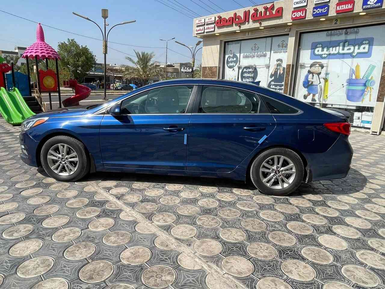 السلام عليكم
سوناتا 2017  وارد امريكي
حادثها جاملغ الخلفي لايمن 
محرك 2400 GDI
رقم اربيل باسمي
مواصفات عاديه 
شاشه كبيره 
كشن مخمل 
مانع انزلاق 
مثبت سرعه 
كامره دوراه
وباقي المواصفات المعروفه 
السعر$ 125
بغداد الغزاليه
للاستفسار 
***********
