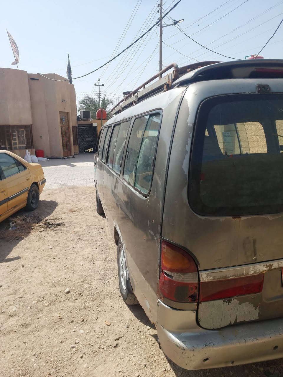 راعيها بل نجف موجود ابيع كوم حديد
سلام عليكم   اخوان كيا بريجو شبوط السيارة جاهزة من مكينة وكير واكسن حدادية تخم تاير  داخلها شوف العين كهربائيات كلها شغالة سنوية لل 26 -5  2027 السيارة  ***********  بصرة ابو الخصيب
