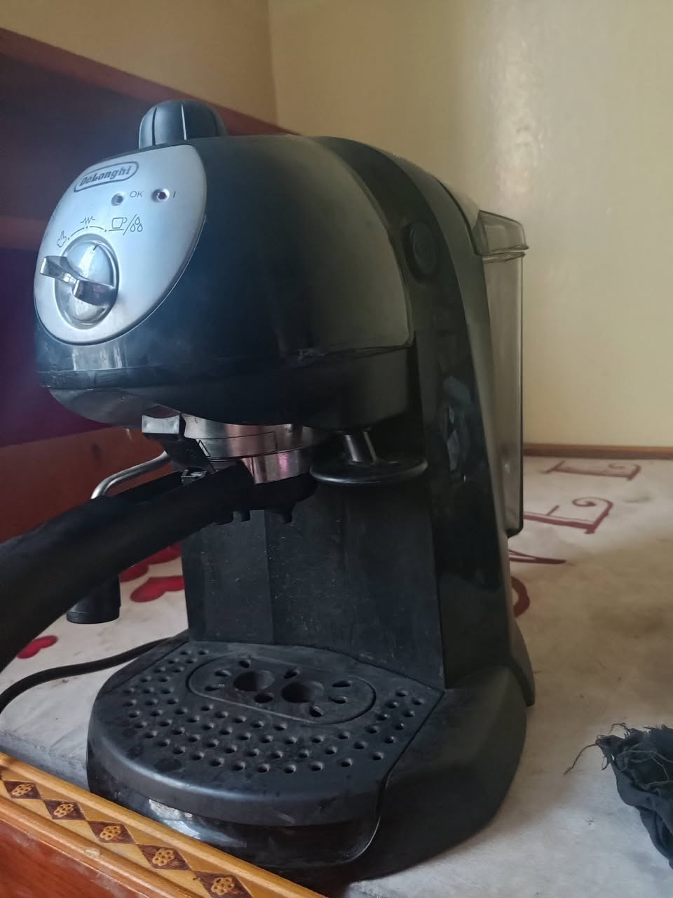 للبيع مكينة إسبريسو ديلونجي (De'Longhi) بحالة ممتازة  
السعر: 40 ألف دينار نهائي.
مال قهوه
ما مستعمله هواي بكارتونتها 
الضمان: ضمان تشغيلي لمدة يوم كامل للتأكد من نظافة الشغل وكفاءة المضخة والتبخير

الموقع: ميسان.
للاستفسار أو التواصل يرجى مراسلة الخاص او على الرقم ***********واتساب 

متوفر توصيل جميع محافظات العراق 5
