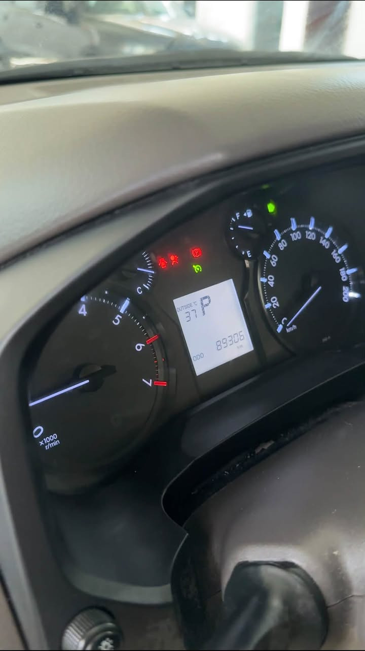 🚙 تويوتا برادو TX.L
📅 موديل 2022
🔢 رقم بغداد
🛣️ ماشية 89 ألف كم

✨ المواصفات:
• فئة TX.L
• دفع رباعي 4×4
• قير أوتوماتيك 6 سرعات
• 7 ركاب
• محرك بنزين
• تكييف أمامي وخلفي
• مقاعد مريحة
• سكان جلد وتحكمات
• دخول ذكي وتشغيل بصمة/زر حسب التجهيز
• تحكمات بالسكان
• كاميرا خلفية وحساسات حسب التجهيز
• جنوط ألمنيوم
• عتبات جانبية
• مرايا كهربائية
• مثبت سرعة
• أنظمة ثبات وتحكم بالجر
• دبل للطرق الوعرة

📍 مكان :  النجف الأشرف
للتواصل اكثر : 
📞 ***********
