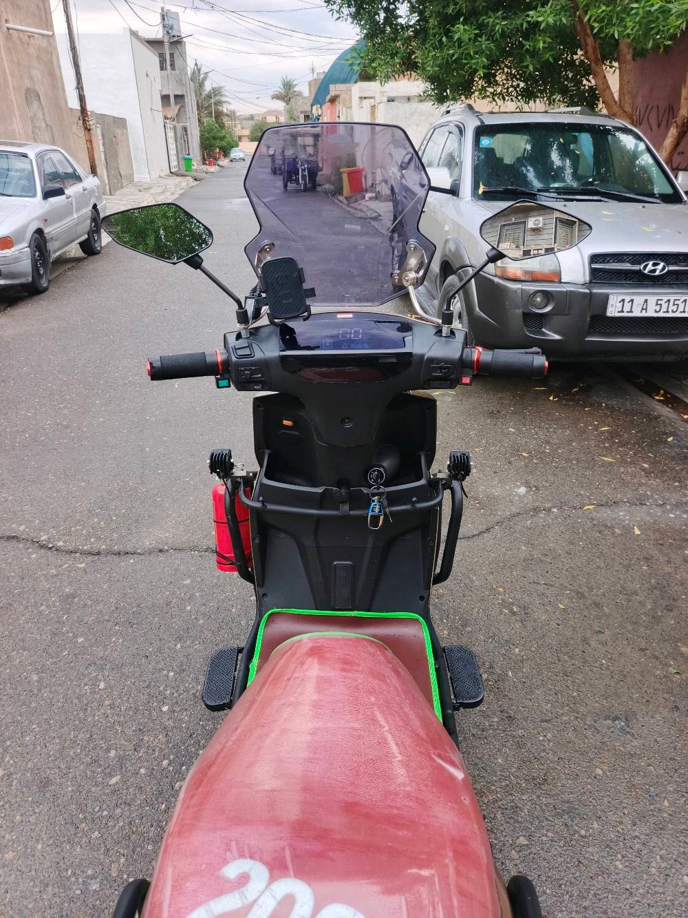 دراجه شحن ماكس ثعلب 6 بطارات استخدام 6 اشهر دراجه مكفوله ما ناقصه برغي بيه اضافات الكشن مدوشم جديد والكاعيه مدوشمه وبيه جام هوه بصمات 2 كارت 2 سويج واحد وياه الدراحه شخص مابيه سعر 750 وبيه مجال