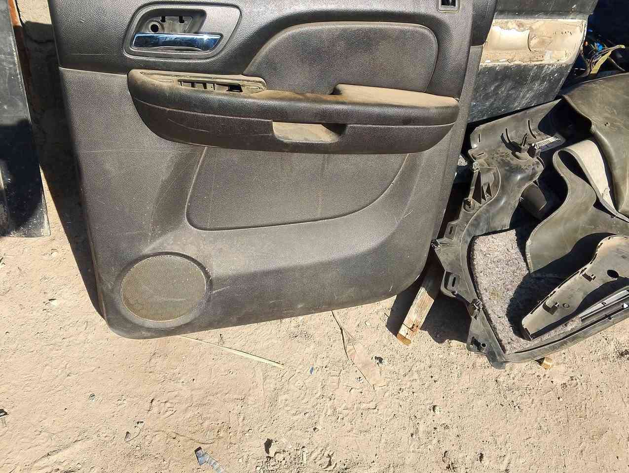 تفصيخ تاهو طويل موديل 12 اكسل نظيف عينه كشنات خلفيه باب دلعه جامة دلعه بطاين مكائن جام الزبير المربد القديم ***********
