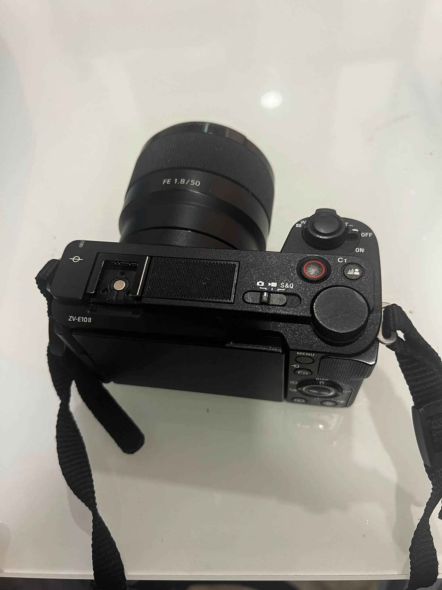 Sony ZV-E10 • عدسة 50مم F1.8 • 4K