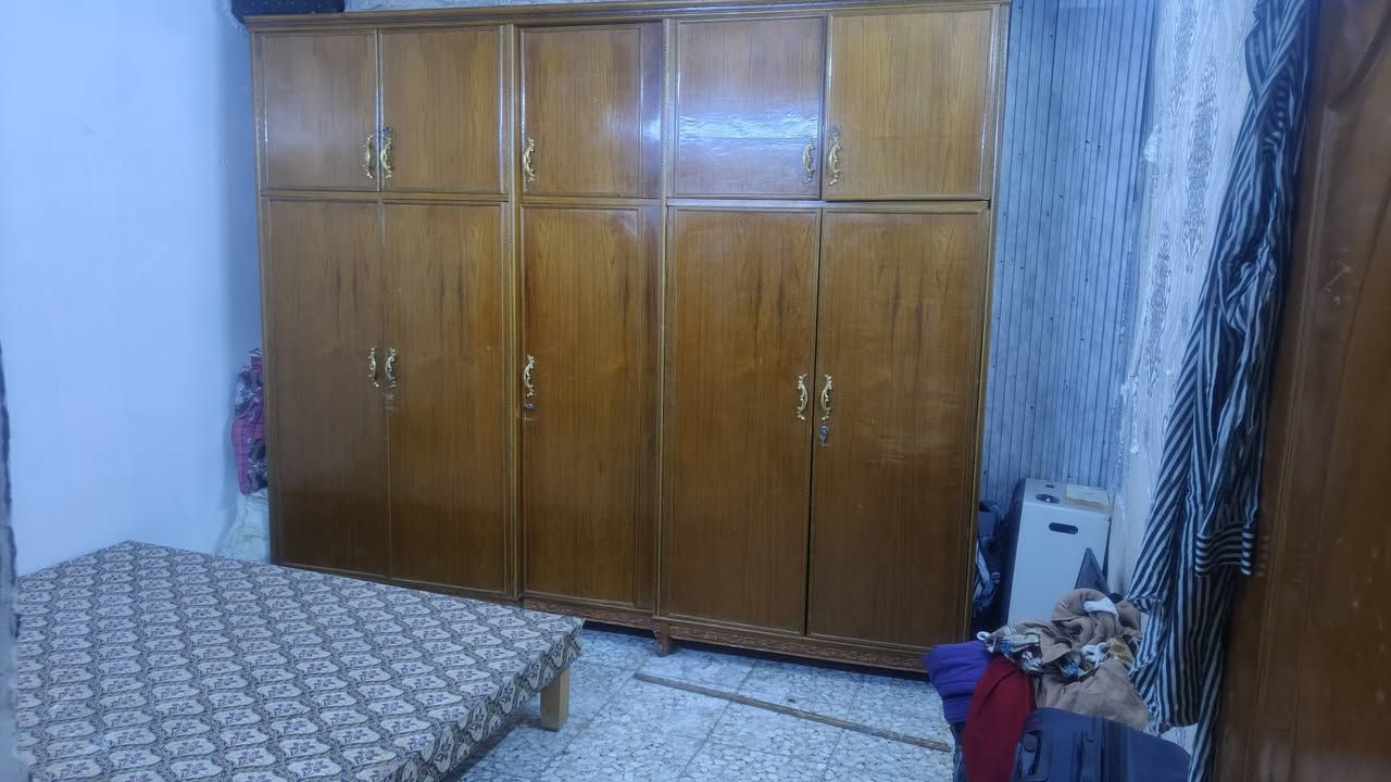 كنتور صاج مع صوميه للبيع السعر 350 وبيهن مجال مكاني البياع الرساله الاولى 
***********
