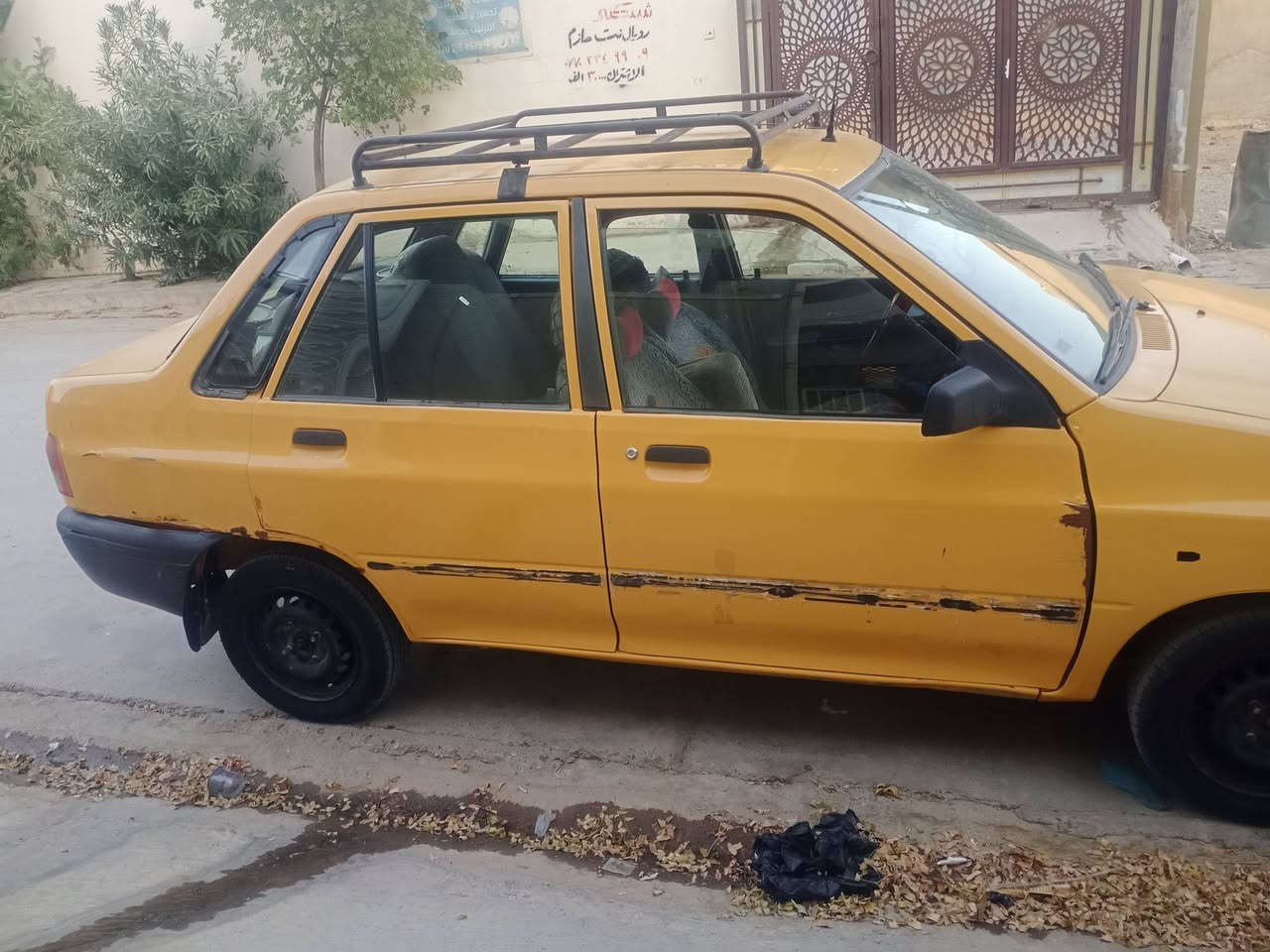 سايبا موديل 2012 رقم بغداد دولي باسمنى شرط التحويل والغرامات السياره خير من الله بدون ضربه بيها صبغ باب واحد فقط السياره جاهزه للشغل سعرها 21 ورقه مكانها كركوك ***********
