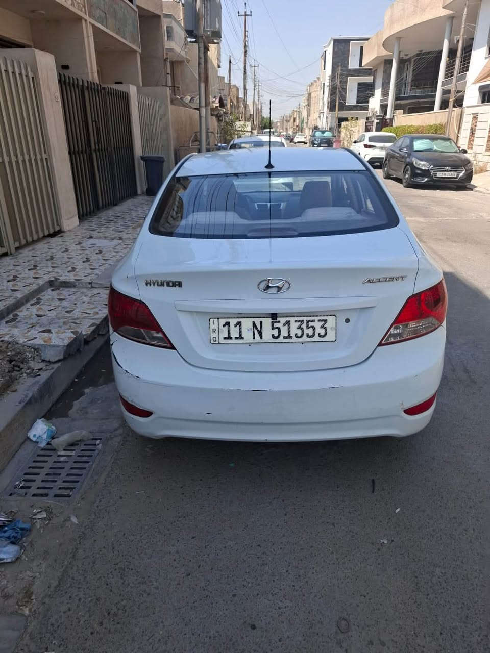 اكسنت خليجي موديل 13
محرك 1600
ماشيه 163 كيلو
مكان واحد بارد بسيط فقط
السياره بدون صبغ 
مكينه كير مكفولات
 صدر باتري تخم تاير كله جديد 
ادامة كامله مسوي لسياره مناقصه برغي 
مكاني بغداد حي الحسين 
سعره 83 وبيه مجال حك الجيه 
***********
