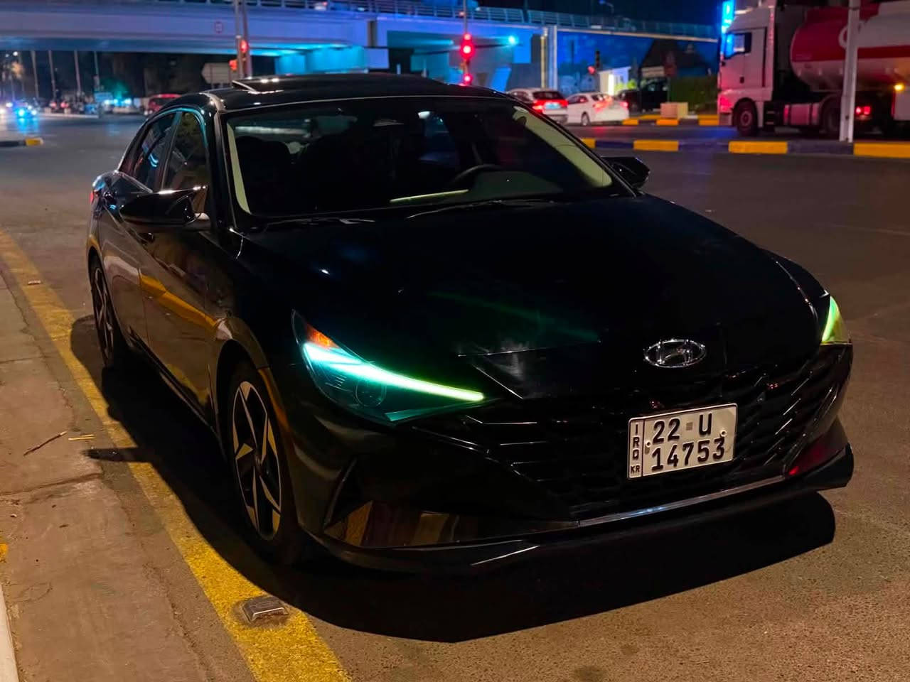 سلام عليكم موديل ٢٣ لمتد فوول مواصفات 
حادثه بنيد بارد فقط وصار بيه جاملغ سائق وباب طخة خفيفة بدون ايرباك رقم شمالي تحويل سريع 
السعر ١٤٥ وبيه مجال
مكاني بغداد 
***********
