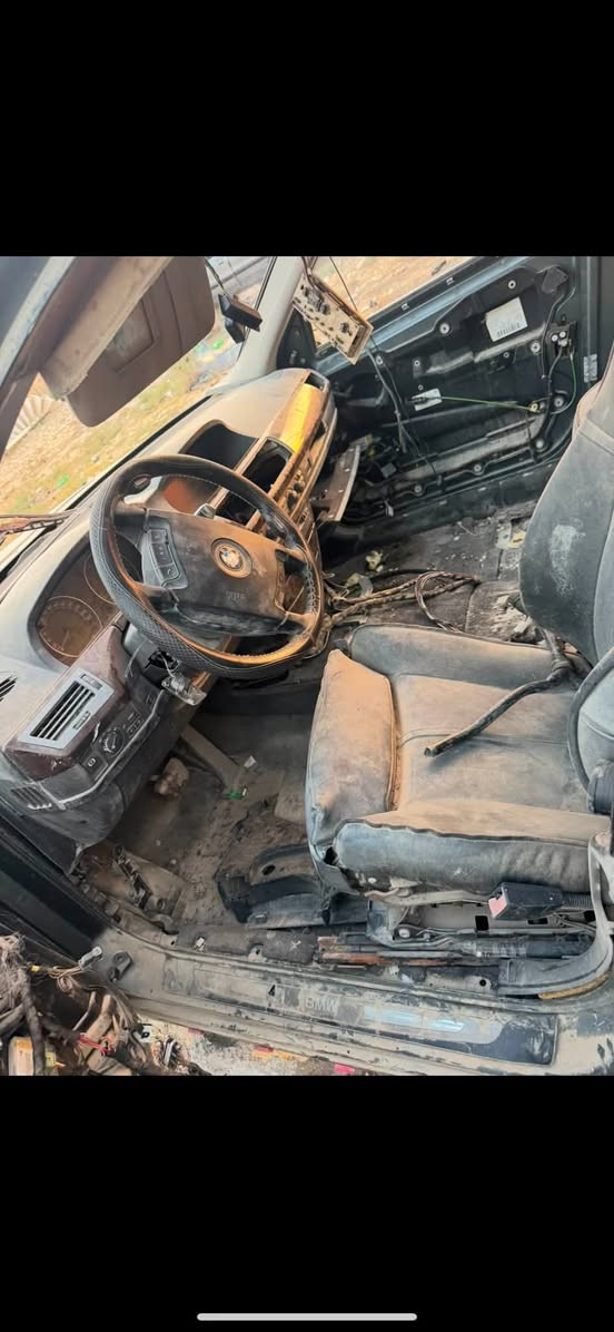 تفصيخ بيئم باخره
٧٤٥ باسعار مناسبه شنو تحتاج موجود
حداديه نضيف 
مشط ستيرن نضيف
مكاني بغداد 
***********

