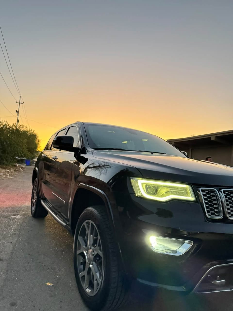 جيب ئؤڤرلاند ٢٠١٩خليجي
سيارة كفالة عامة 
بس مكانين بارد 
سيارة گير محرك حدادية تبريت كلة بشرت 
ماشي٥٥
٤تيارات جديدة
رقم سنةوي كلة جديد 
سيارة حيل حلوة جديدة 
***********عندي واتساب أربيل, العراق

