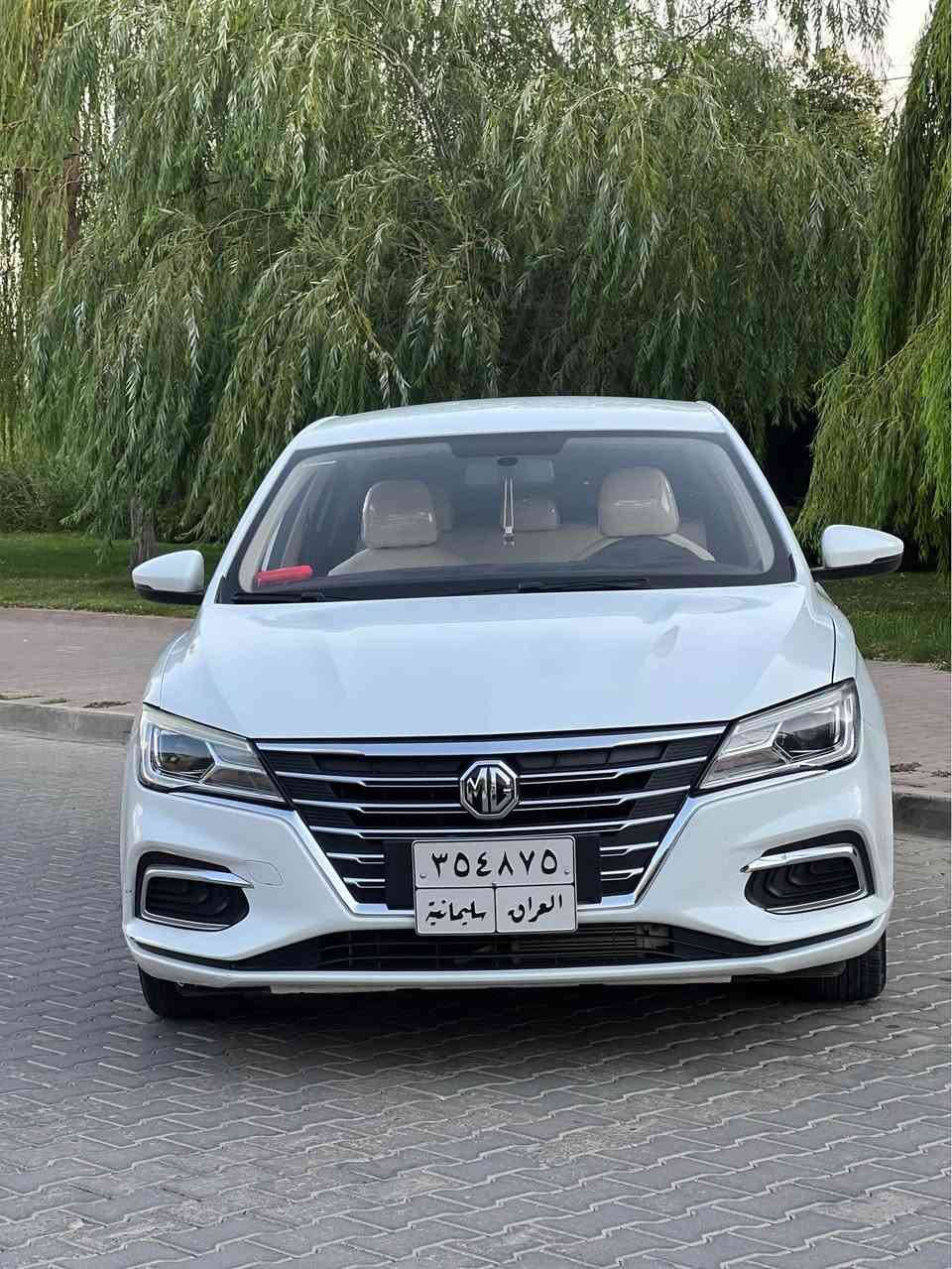 MG 5 2022 
مواسەفات کۆمفۆرت 
سەیارەکە بەسمەیە 
کامێرایە 
شاشەیە 
تەحەکوماتی سەر سوکان
ناو زەردە 
بێ بۆیاخە سەیارەکە 
تەنها ساردی هەیە 
لە سلیمانیم 
*********** السليمانية, العراق
