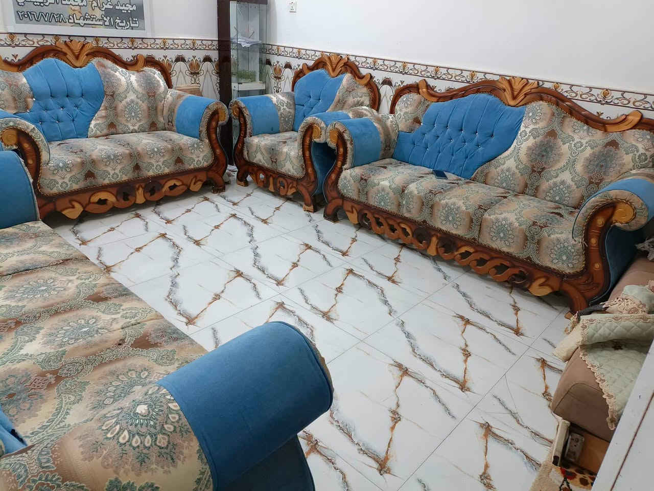 تخم  ملكي 10 مقاعد تسكام  نضافه 95  من 100      سعر 550 وبي مجال مكان ديوانيه   ***********  //*********** بي واتساب
