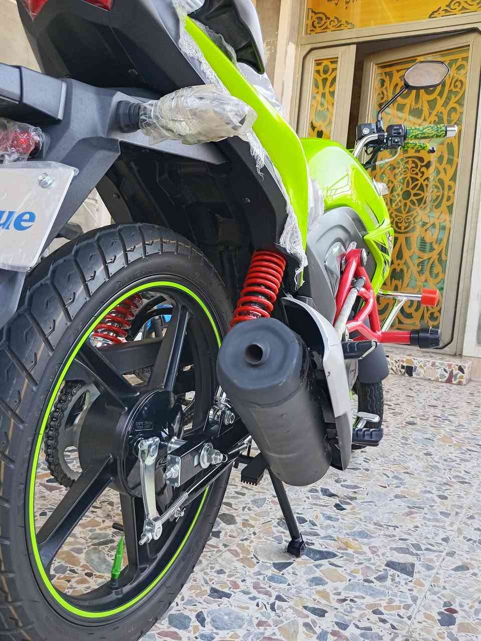 للبيع هوجي موديل 23 مسجل وكامل تحويل ثاني يوم اللي يريد لوحات انجليزي بعدهن ما مشدودات لون اخضر مغلف بي بي اف لايت جنون مال جارجر عالي وناسي صار لي شهر من اخذته وسعره مناسب اللي يحب يعرف سعره يتواصل عليه على هذا الرقم المو شراي لا يدق مكاني التاميم قرب مطعم حجي باسم الاستفسار على هذا الرقم***********
