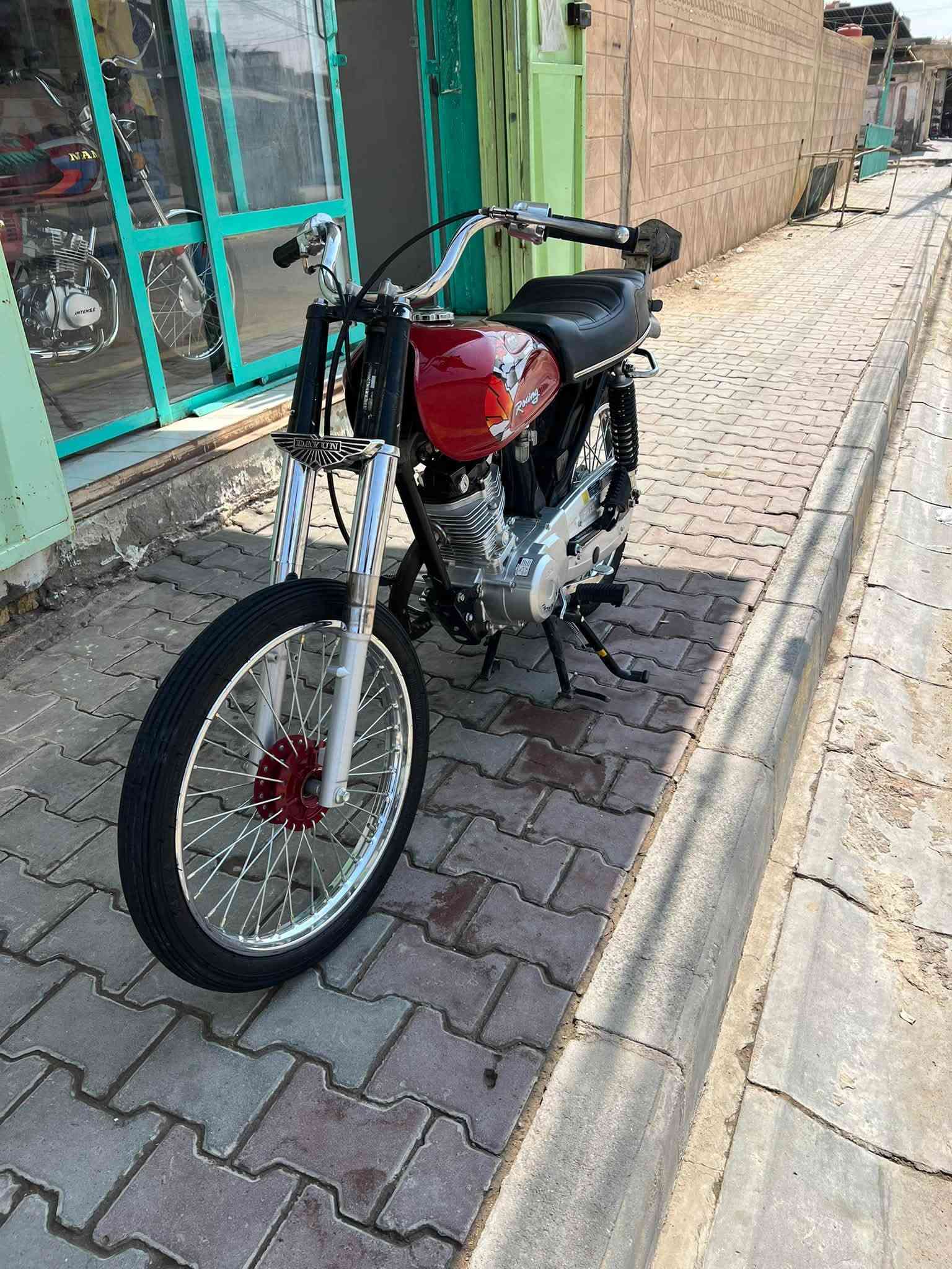 للبيع 
تعمير جديد 
محرك انتنس 
شاصي اسكنر

***********
