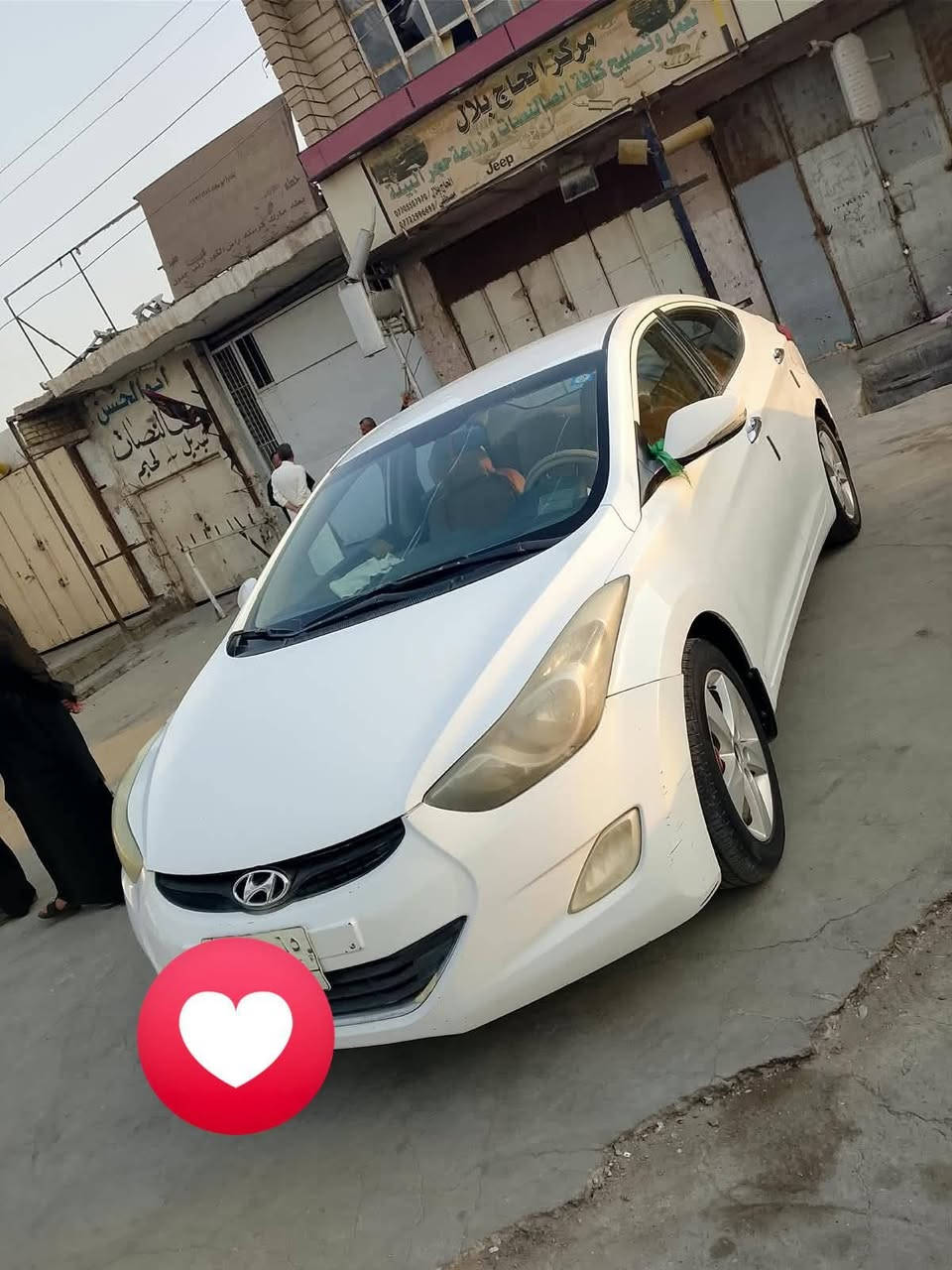 سلام عليكم شباب سياره النترا البيع
خليجي بيهه ضربات بسيطه سعر 100وبيهه مجال شراي يتصل ***********
