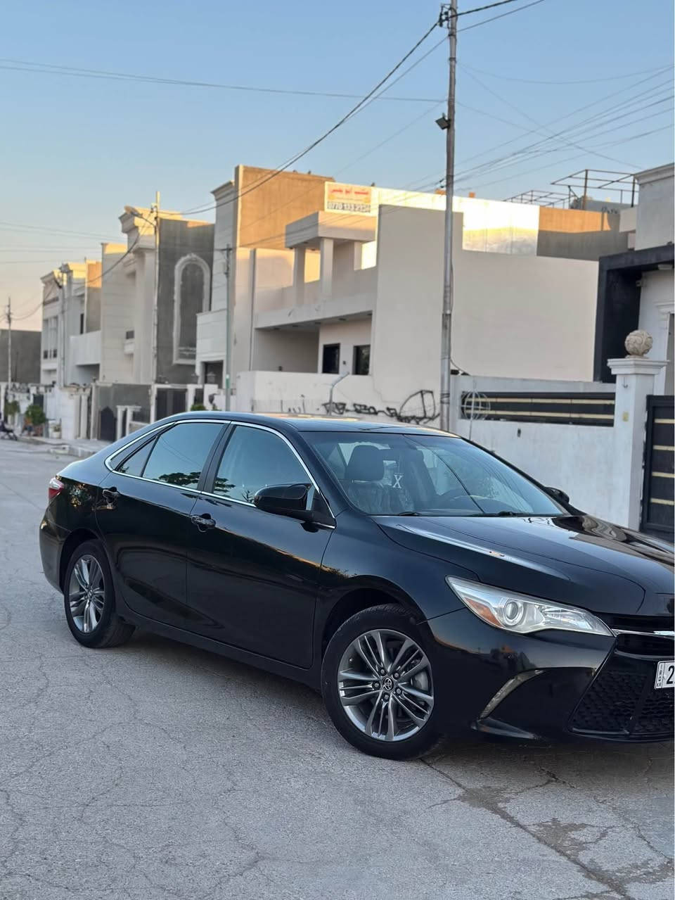 Camry 2017 se كلین بێ سبوخ 
ڕەنگی رەش
یەك شوختیكی هەیە لە دەرگای واوەی سایەق هیچی تری نیە
سەنەوی ٥ مانگیكە بەسەر چوە
تەحویل بەشەرت 
بەشەرتی گێڕو مەكینەو نەكراوە  
سەعری 153مەعامەلەیەكی كەم  
تكایە گەر موشتەری نی  سەری من و خۆشت مەئێشێنە 
ڕەقەم تەلەفون ***********
واتسئاپشی لەسەرە ❤️ كركوك, العراق
