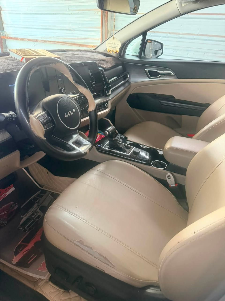� للبيع كيا سبورتاج 2023 خليجي شركة نم فول عدى الفتحة
✨ المواصفات:
• الموديل: Kia Sportage 2023
• الشركة: NIM
• وارد خليجي
• فول أوبشن ما عدا البانوراما
• العداد: 50,000 كم
• الرقم: شمالي
• السيارة بحالة جيدة وجاهزة للفحص

📌 للمهتمين والجديين فقط، يرجى التواصل للاستفسار عن السعر والتفاصيل.

📞 للاتصال والاستفسار: يرجى مراسلة صاحب الاعلان *********** مكان سيارة الغزالية
